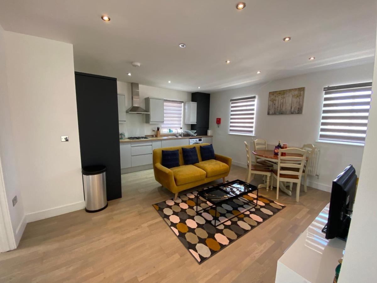 Apartment No 8 - Stay In Style In The Heart Of The Cathedral City. Труро Екстер'єр фото