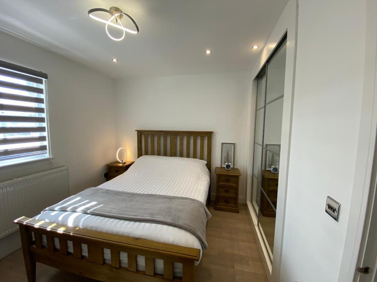 Apartment No 8 - Stay In Style In The Heart Of The Cathedral City. Труро Екстер'єр фото